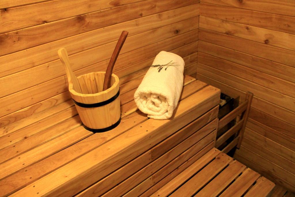 Los Robles Apart & Spa San Carlos de Bariloche Exterior photo
